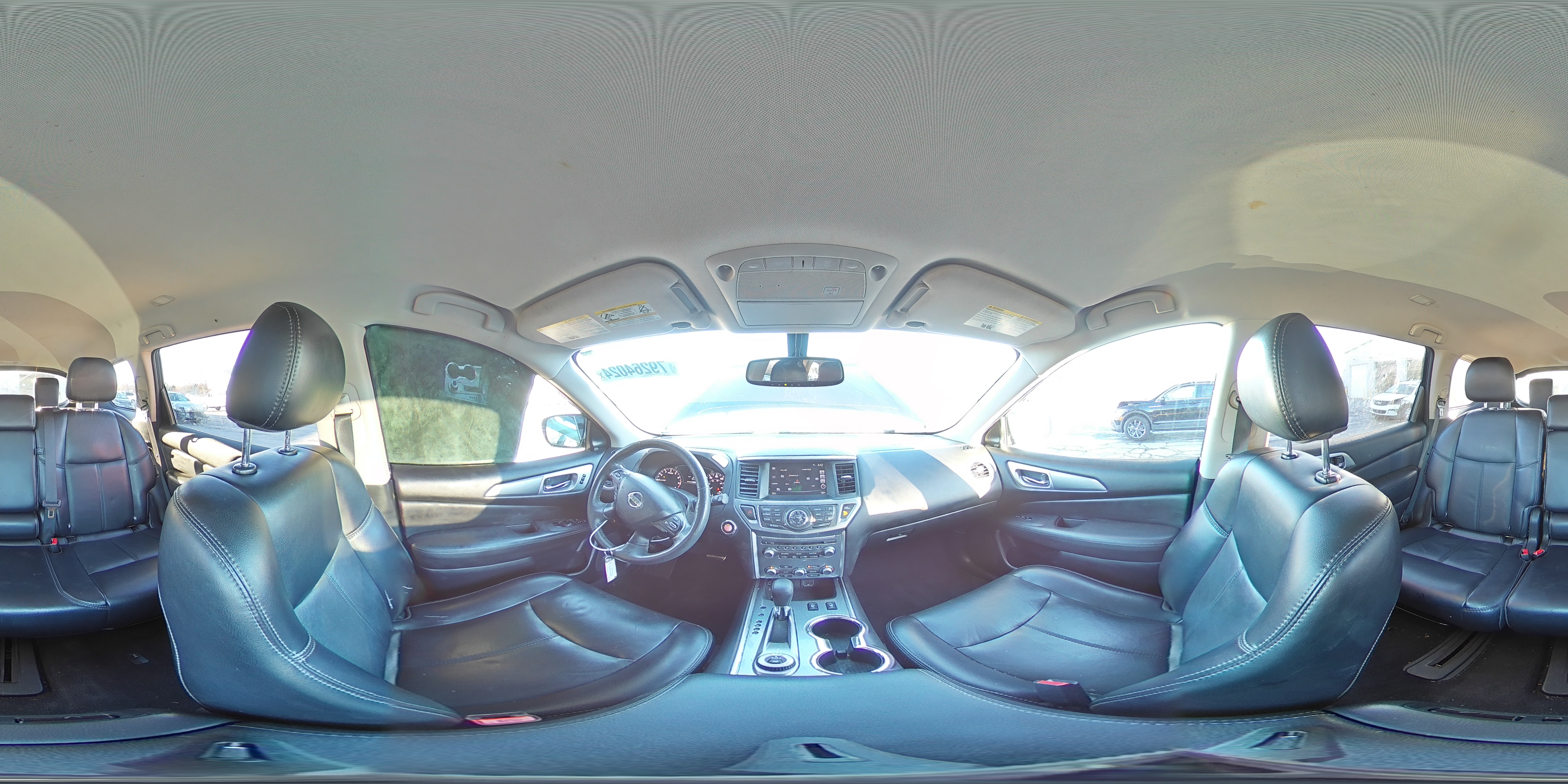 2018 Nissan Pathfinder - Image 15