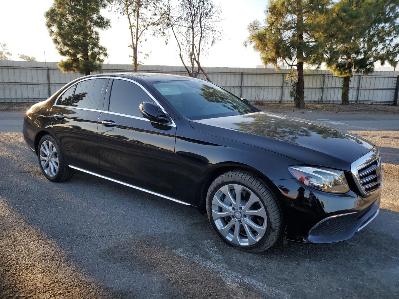 2017 Mercedes-Benz E-klasse - Image 4