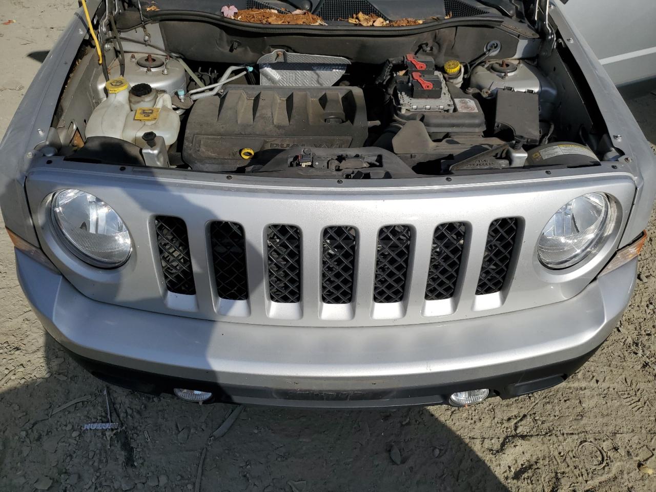 2011 Jeep Liberty (Patriot) - Image 12