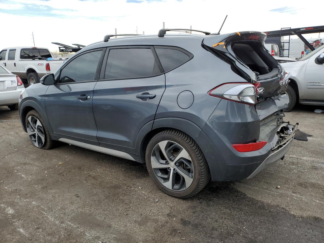 VIN KM8J3CA2XHU520705 2017 HYUNDAI TUCSON no.2