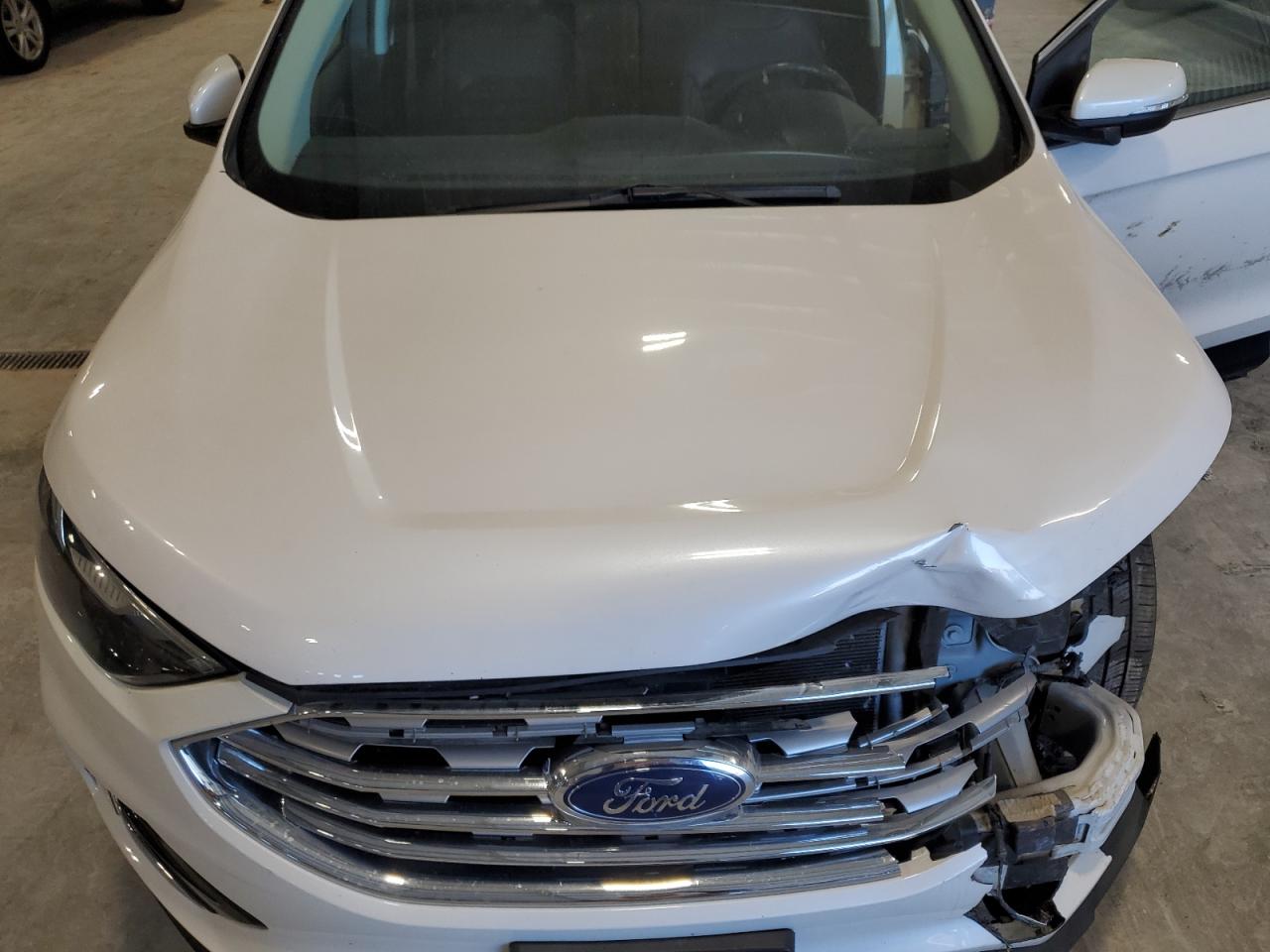 2019 Ford Edge - Image 13
