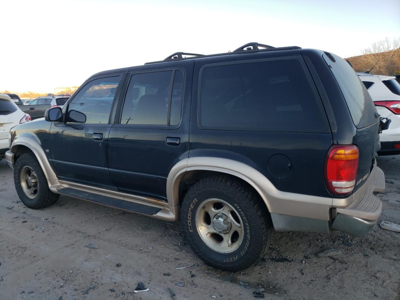 1999 Ford Explorer - Image 2
