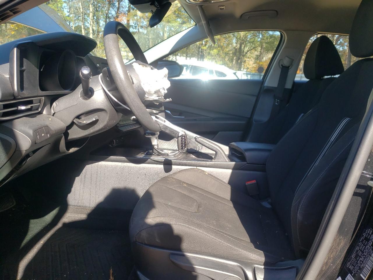 2023 Hyundai Elantra - Image 7