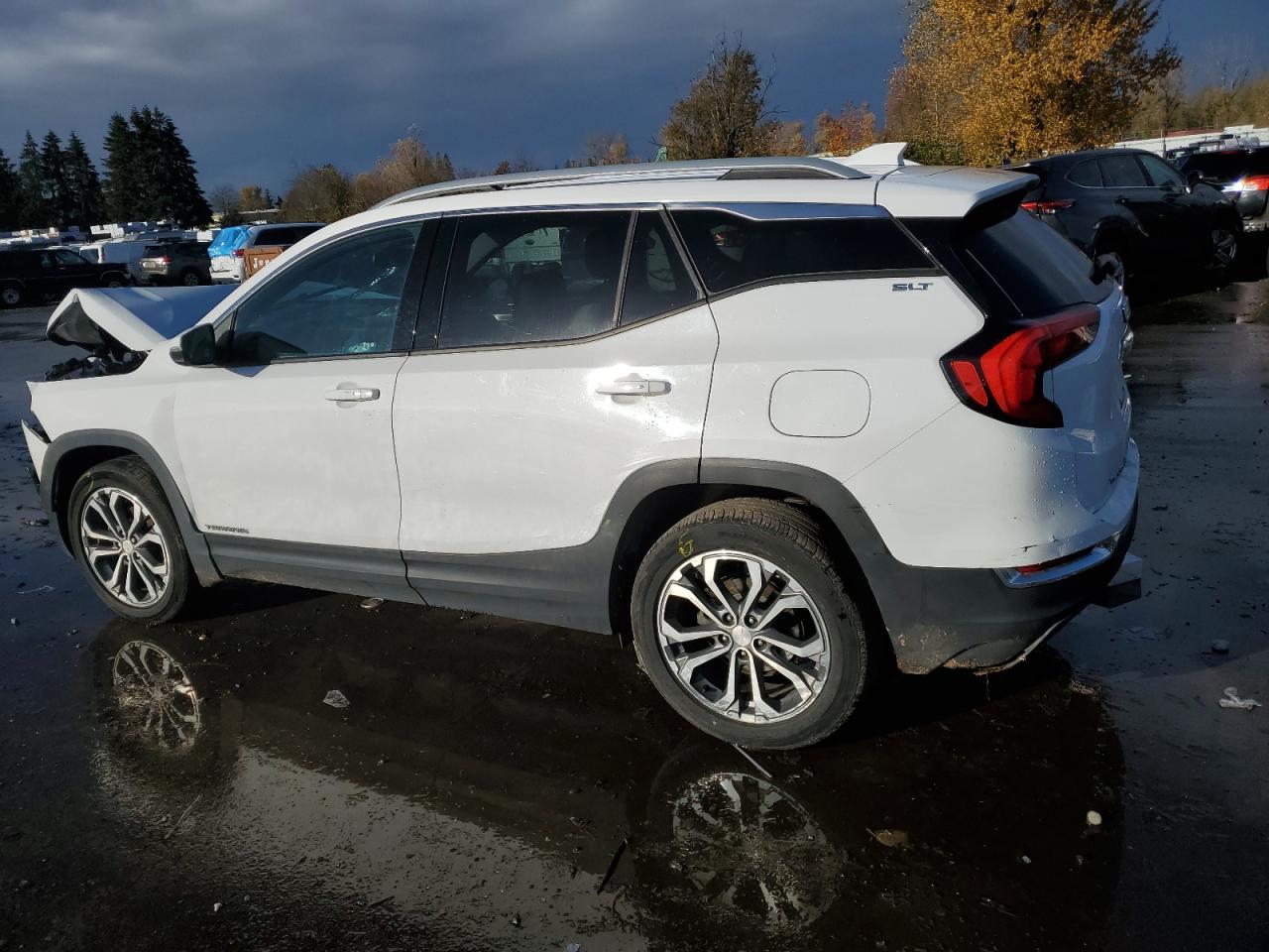 2019 GMC Terrain - Image 2