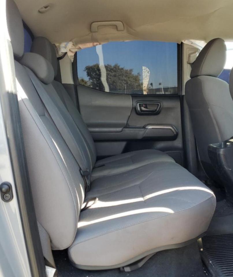 2019 Toyota Tacoma - Image 10