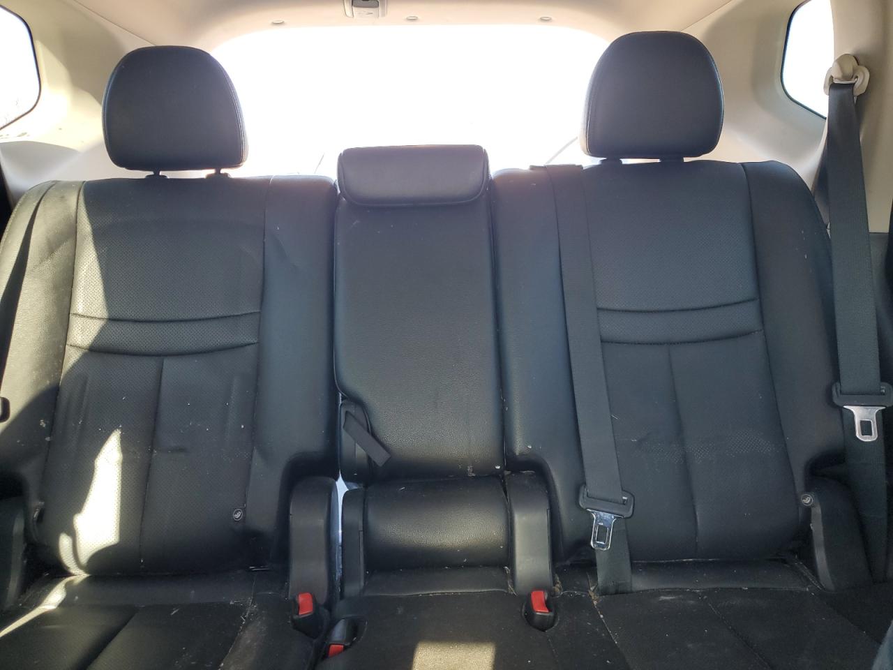 2017 Nissan Rogue - Image 10