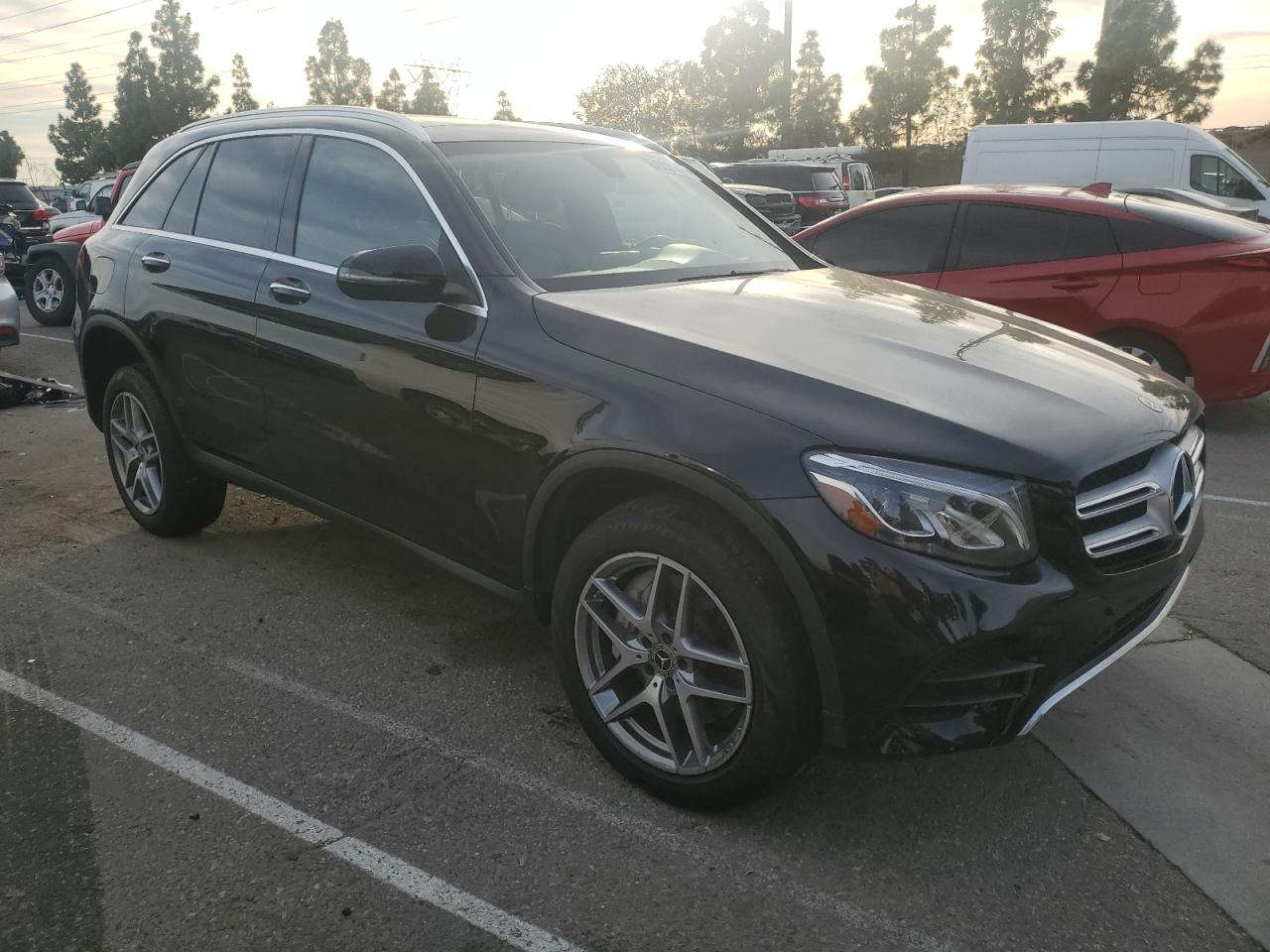 VIN WDC0G4KB9KV147080 2019 MERCEDES-BENZ GLC-CLASS no.4