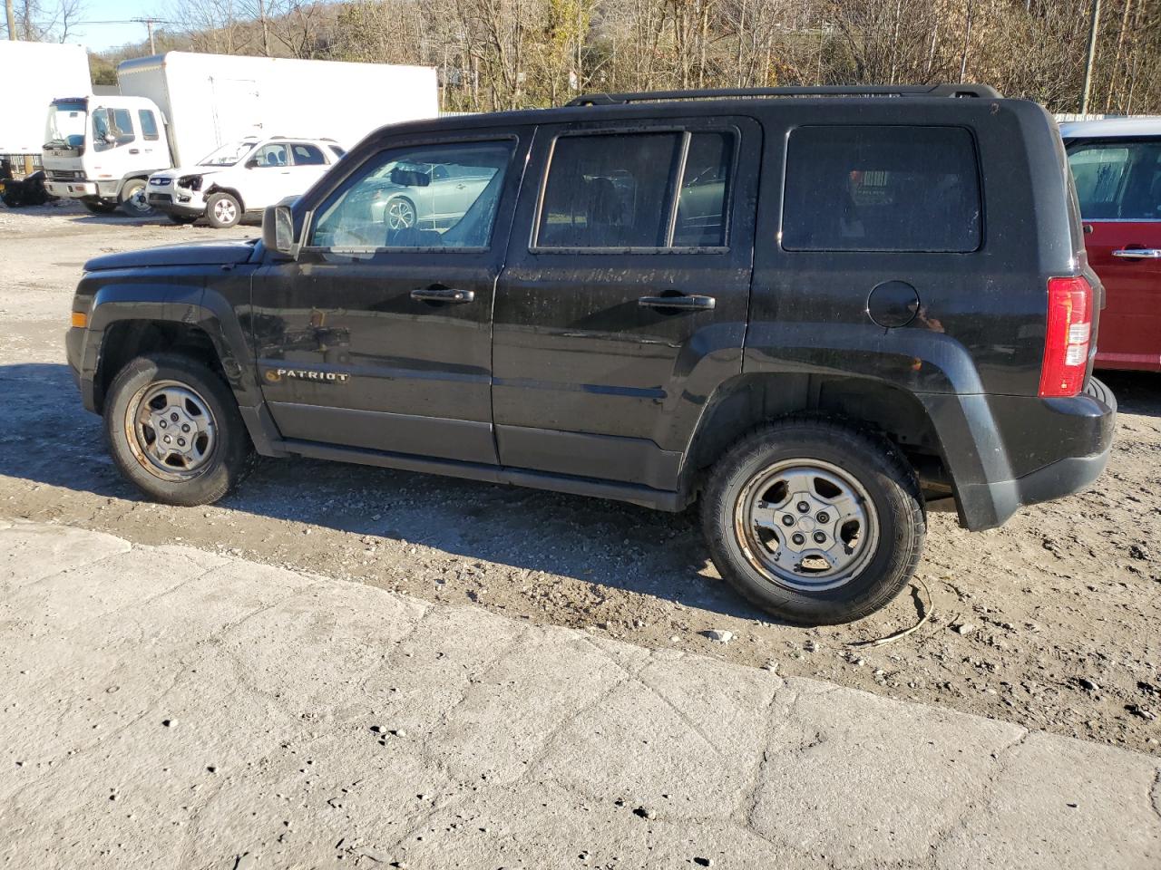 VIN 1C4NJRBB1ED870202 2014 JEEP PATRIOT no.2