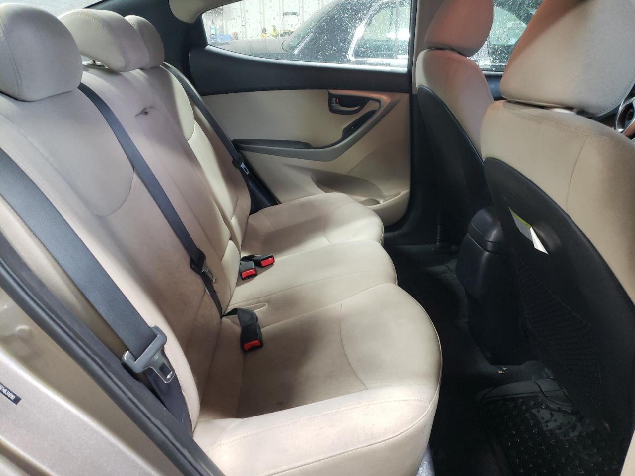 2016 Hyundai Sonata - Image 10