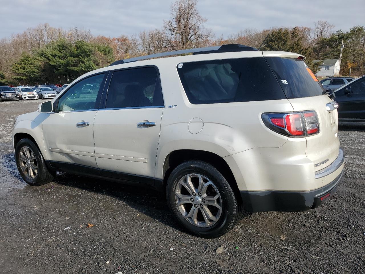 2013 GMC Acadia - Image 2
