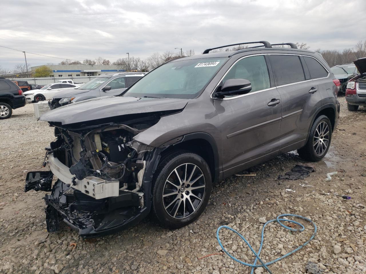 2018 Toyota Highlander - Image 1