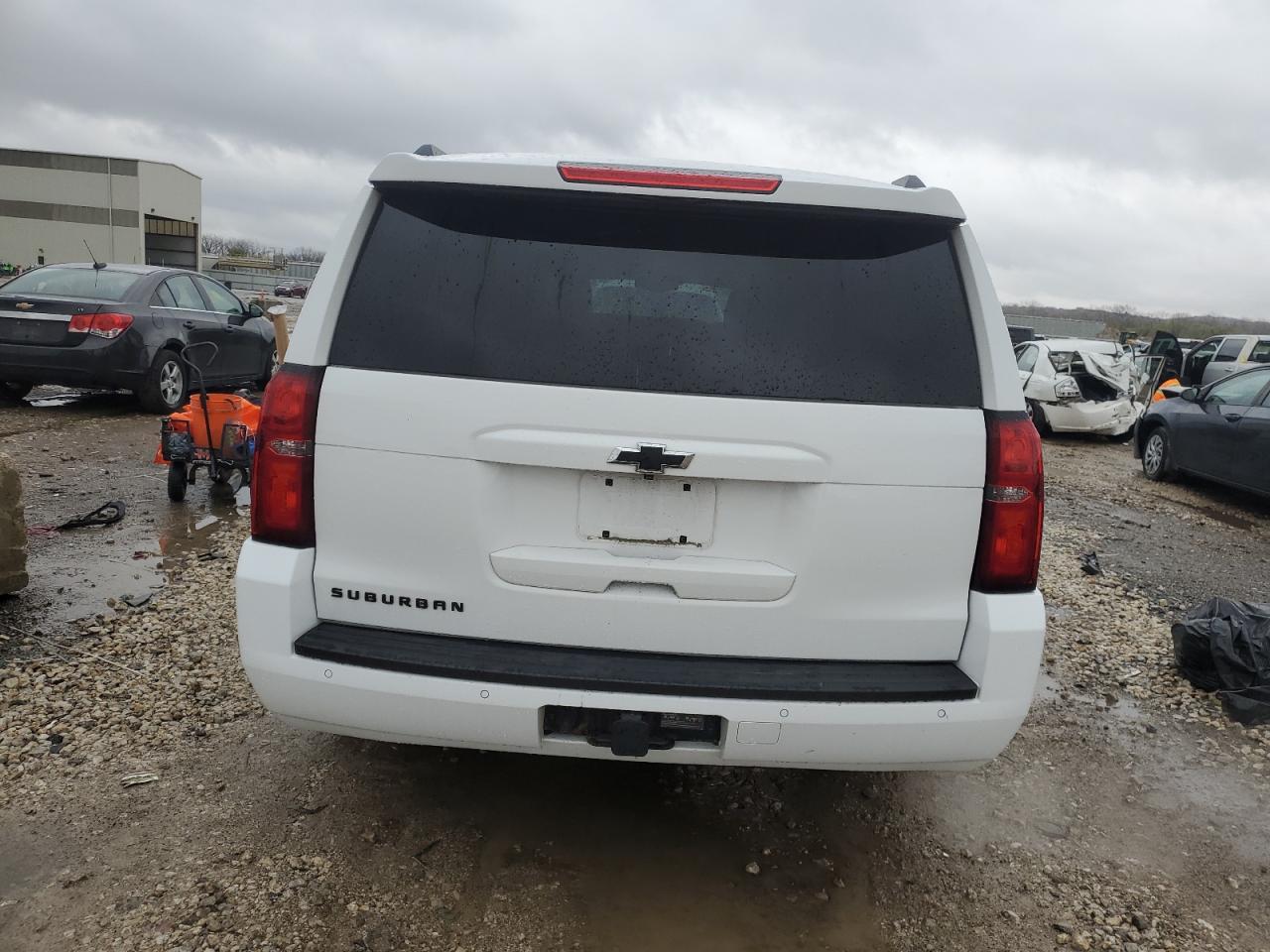 VIN 1GNSKHKC8GR186747 2016 CHEVROLET SUBURBAN no.6