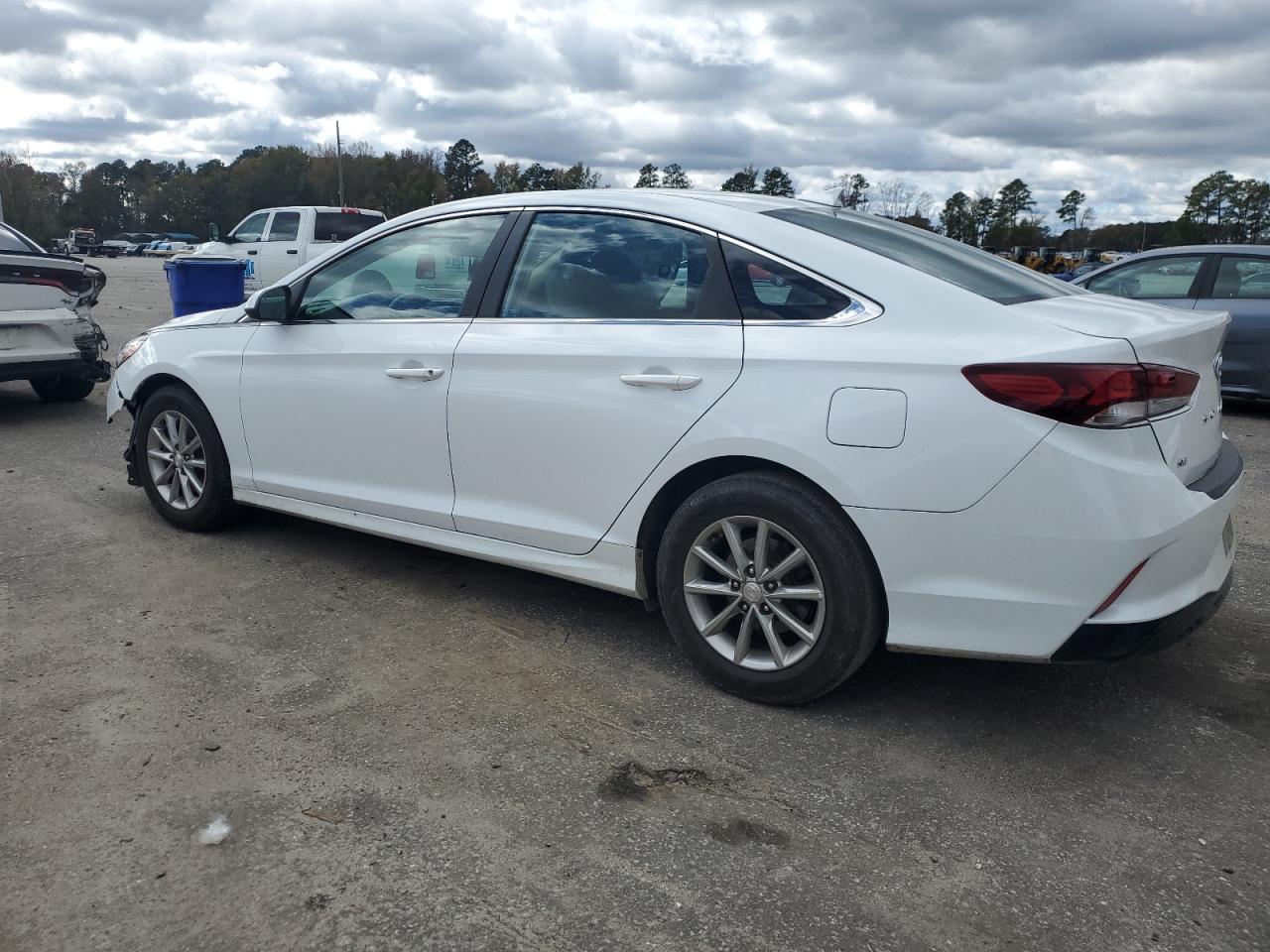 2018 Hyundai Sonata - Image 2