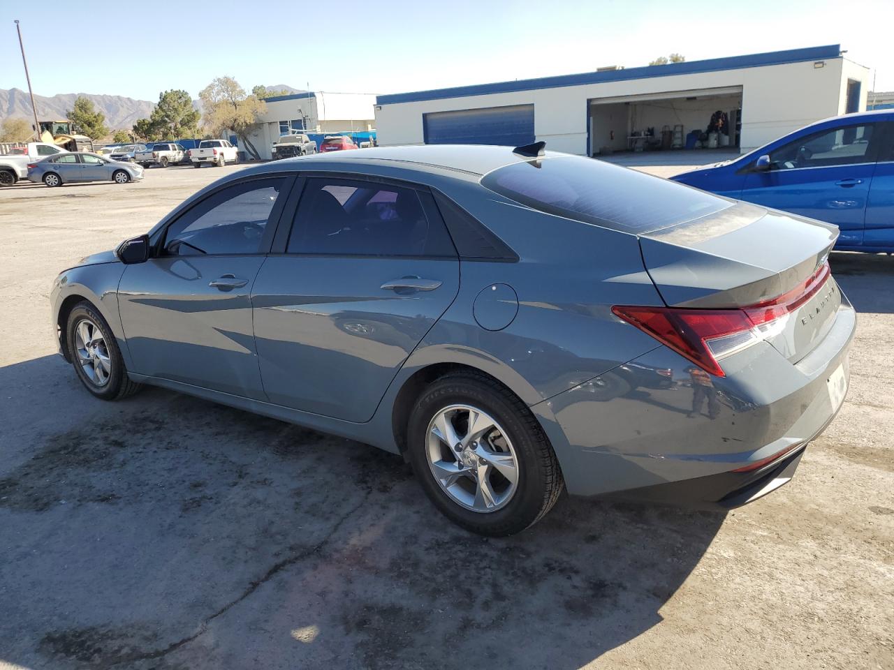 VIN KMHLL4AG5NU317341 2022 HYUNDAI ELANTRA no.2