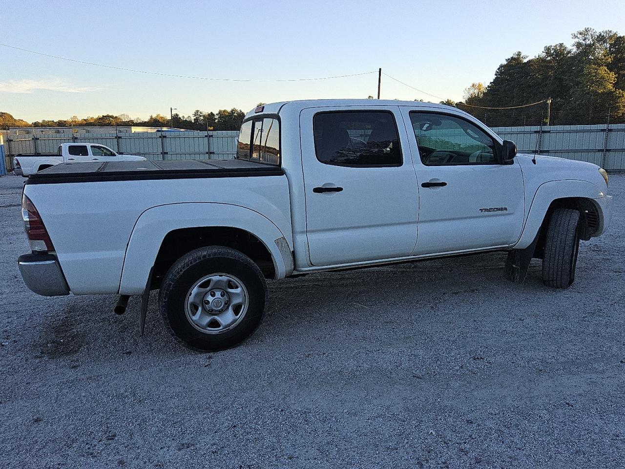 2011 Toyota Tacoma - Image 3