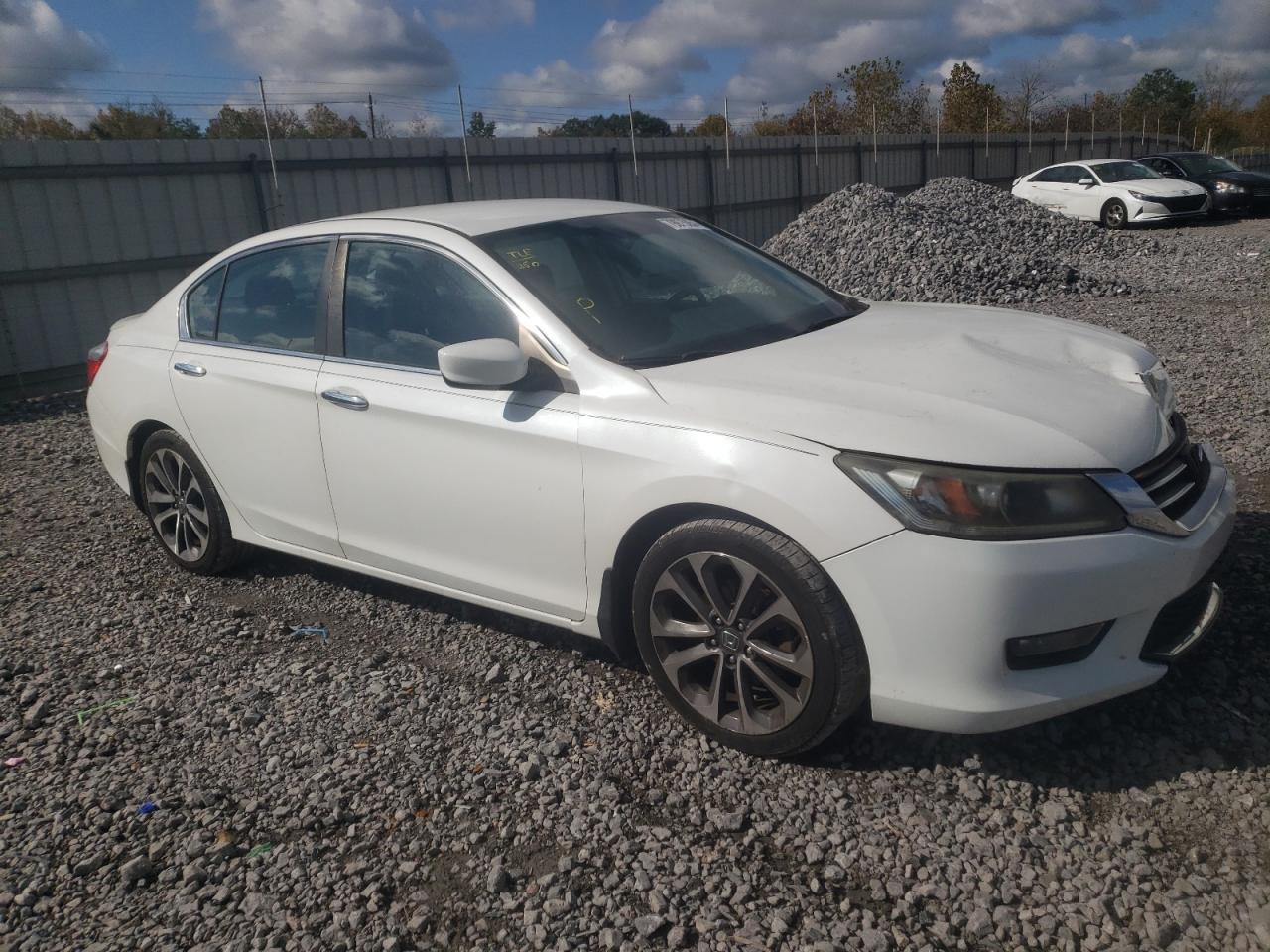 2015 Honda Accord - Image 4