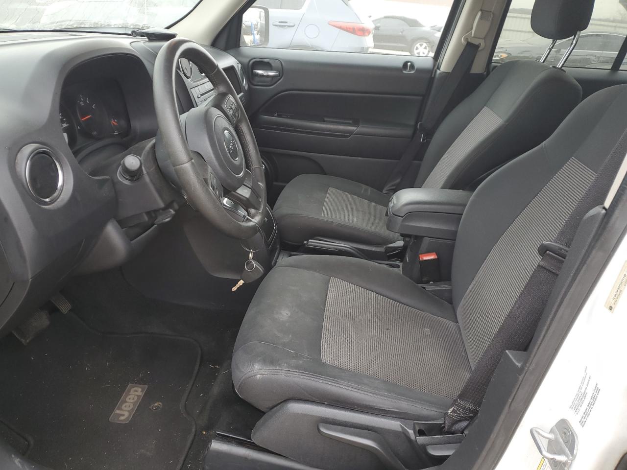 2012 Jeep Liberty (Patriot) - Image 7