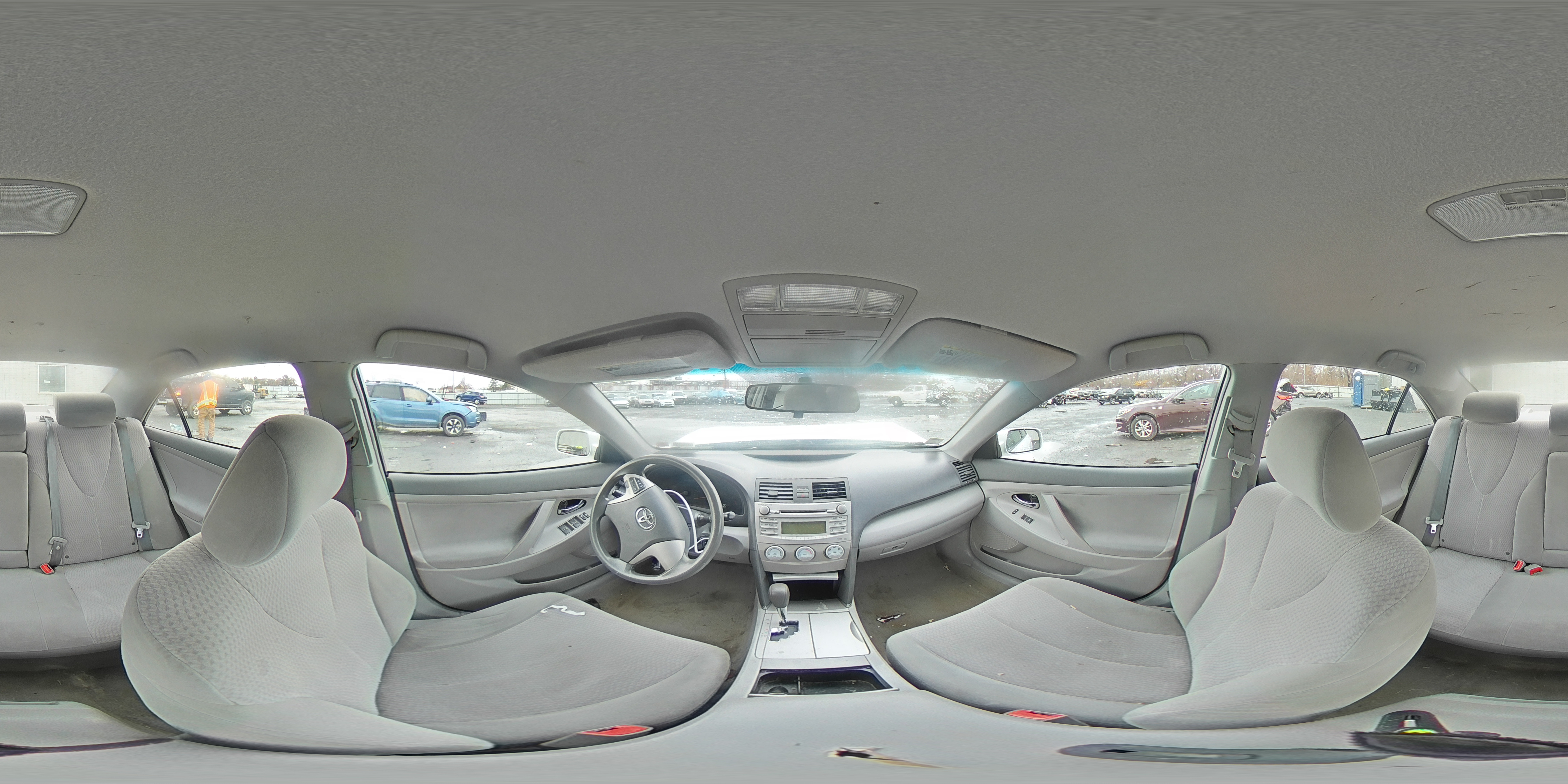 2010 Toyota Camry - Image 13