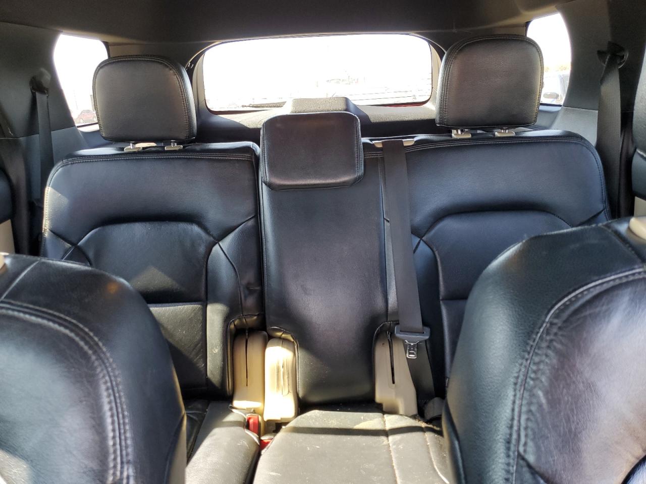 2016 Ford Explorer - Image 10