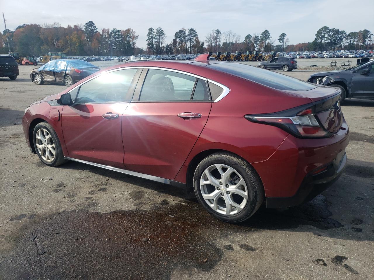 2017 Chevrolet Volt - Image 2