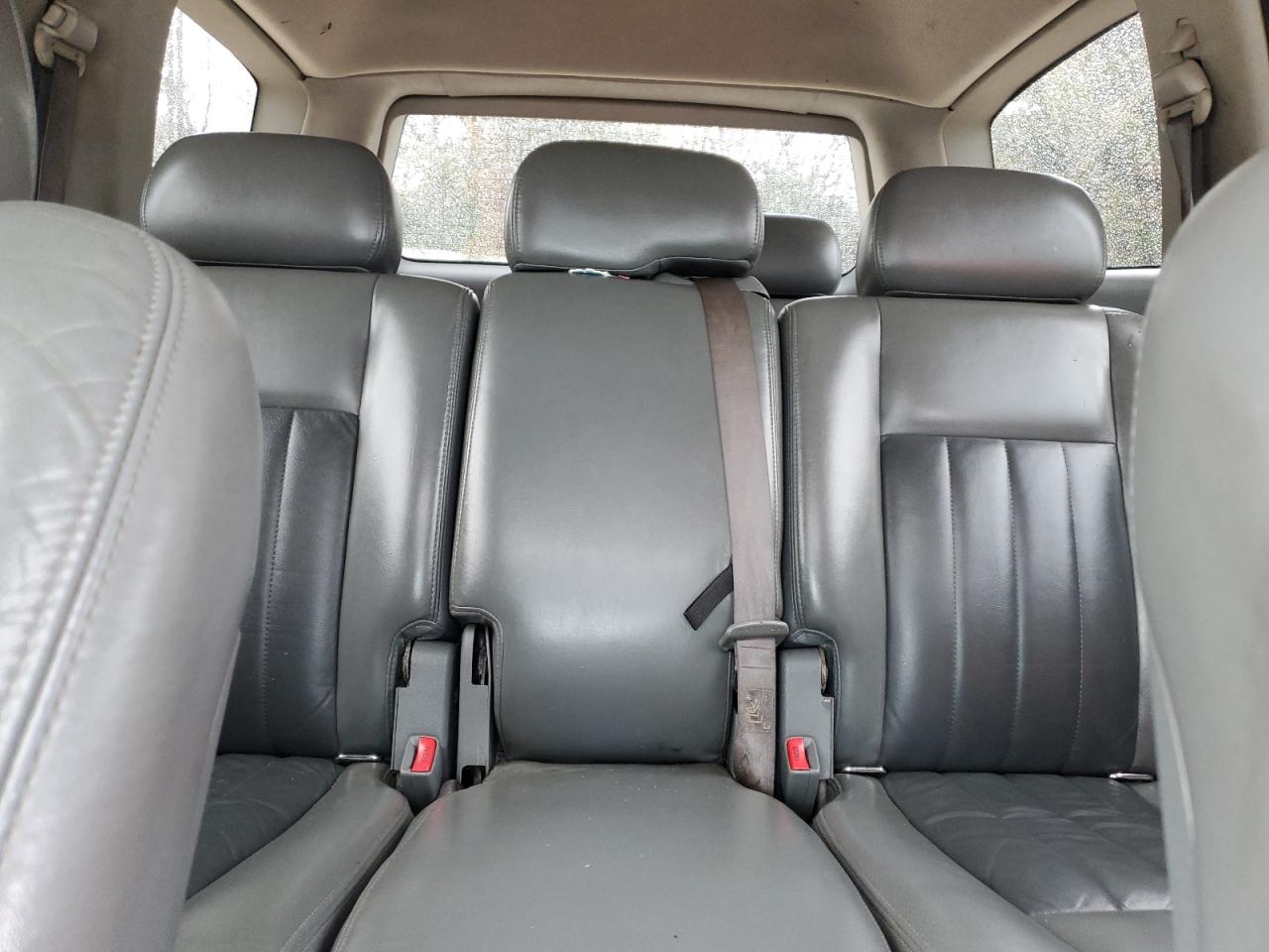 2004 Dodge Durango - Image 10