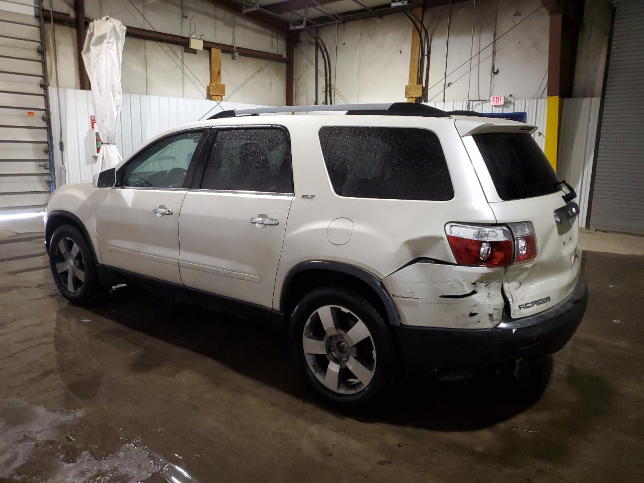 2011 GMC Acadia - Image 2