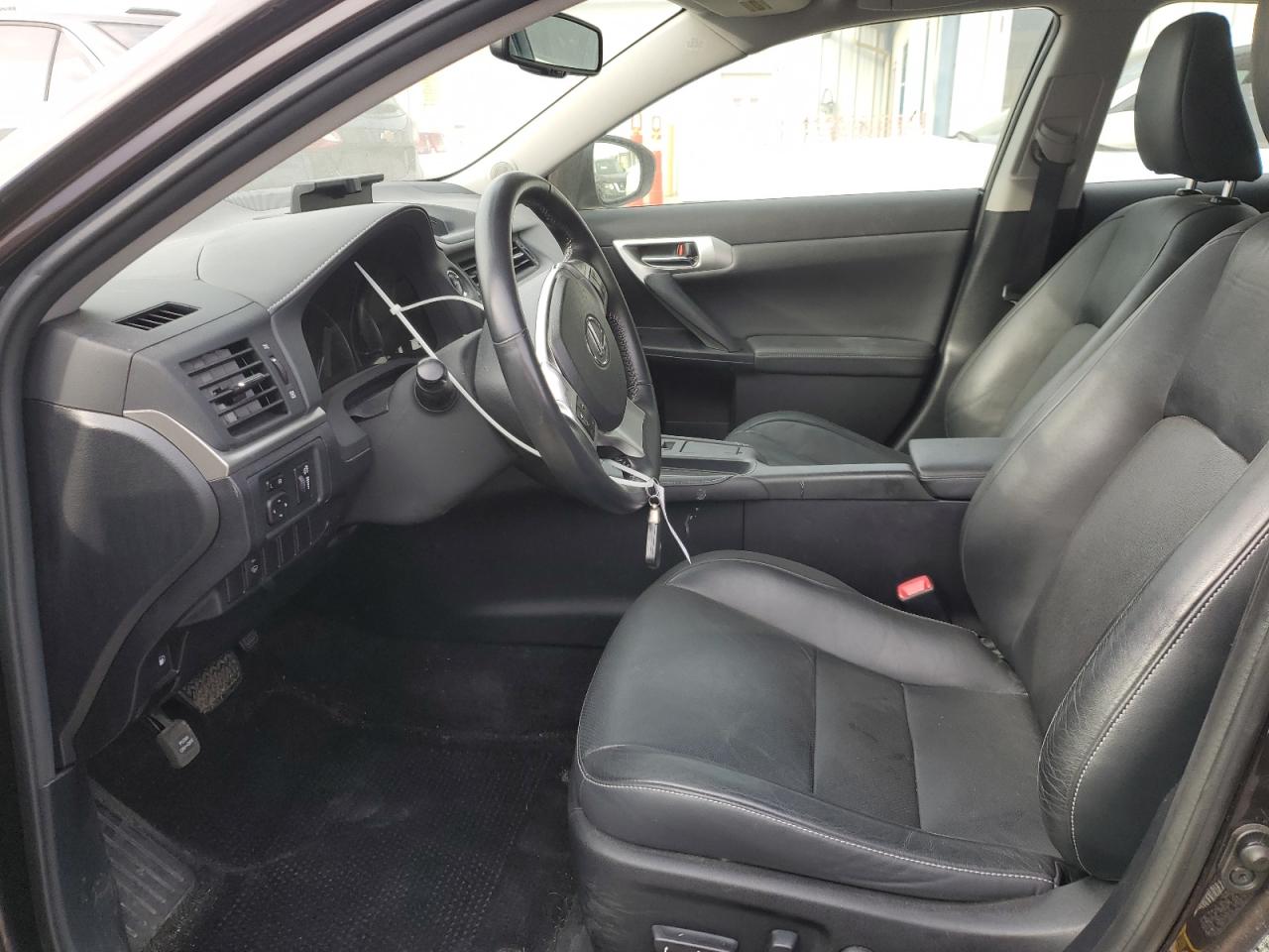 2012 Lexus CT - Image 7