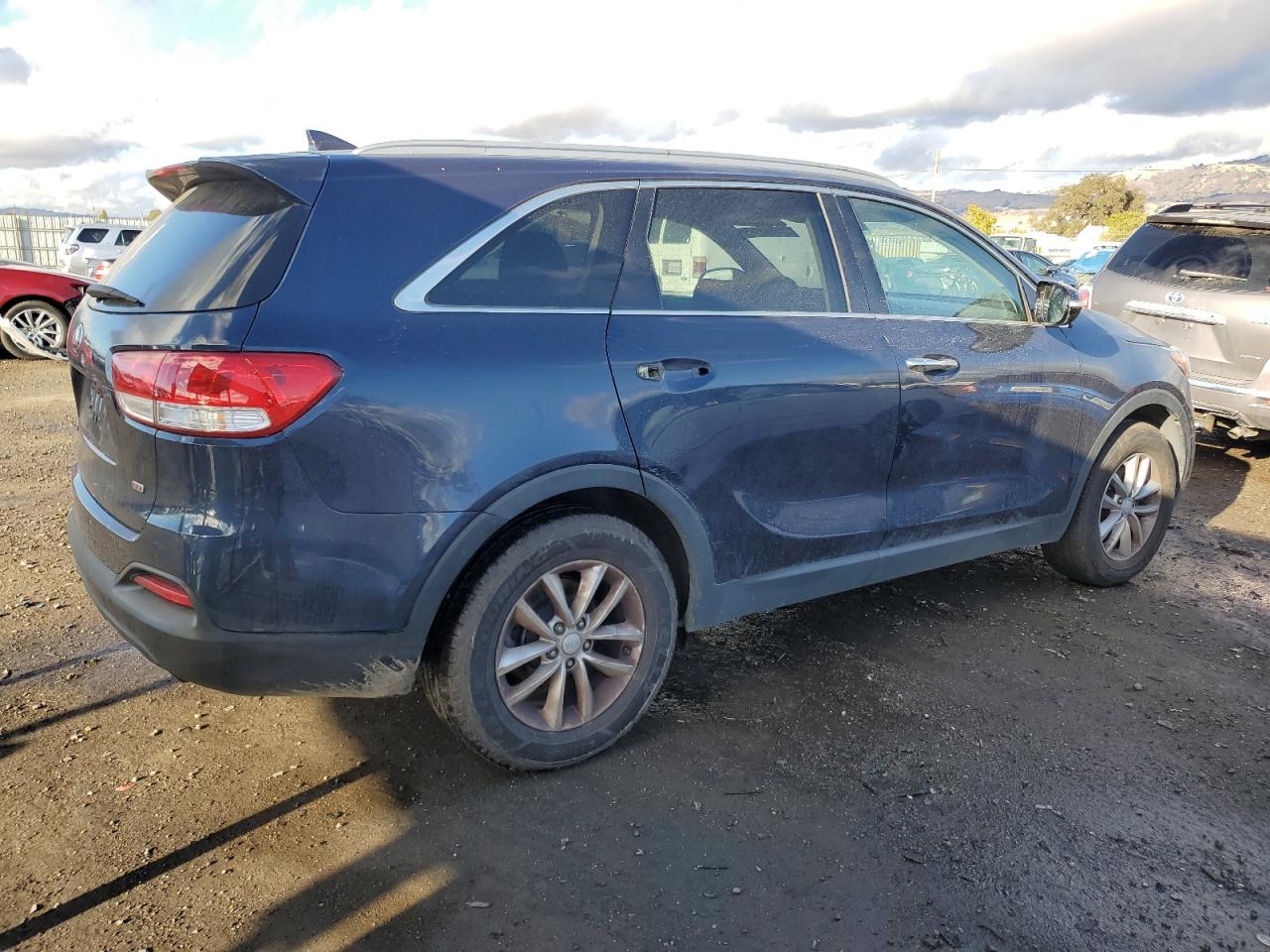 2016 Kia Sorento - Image 3