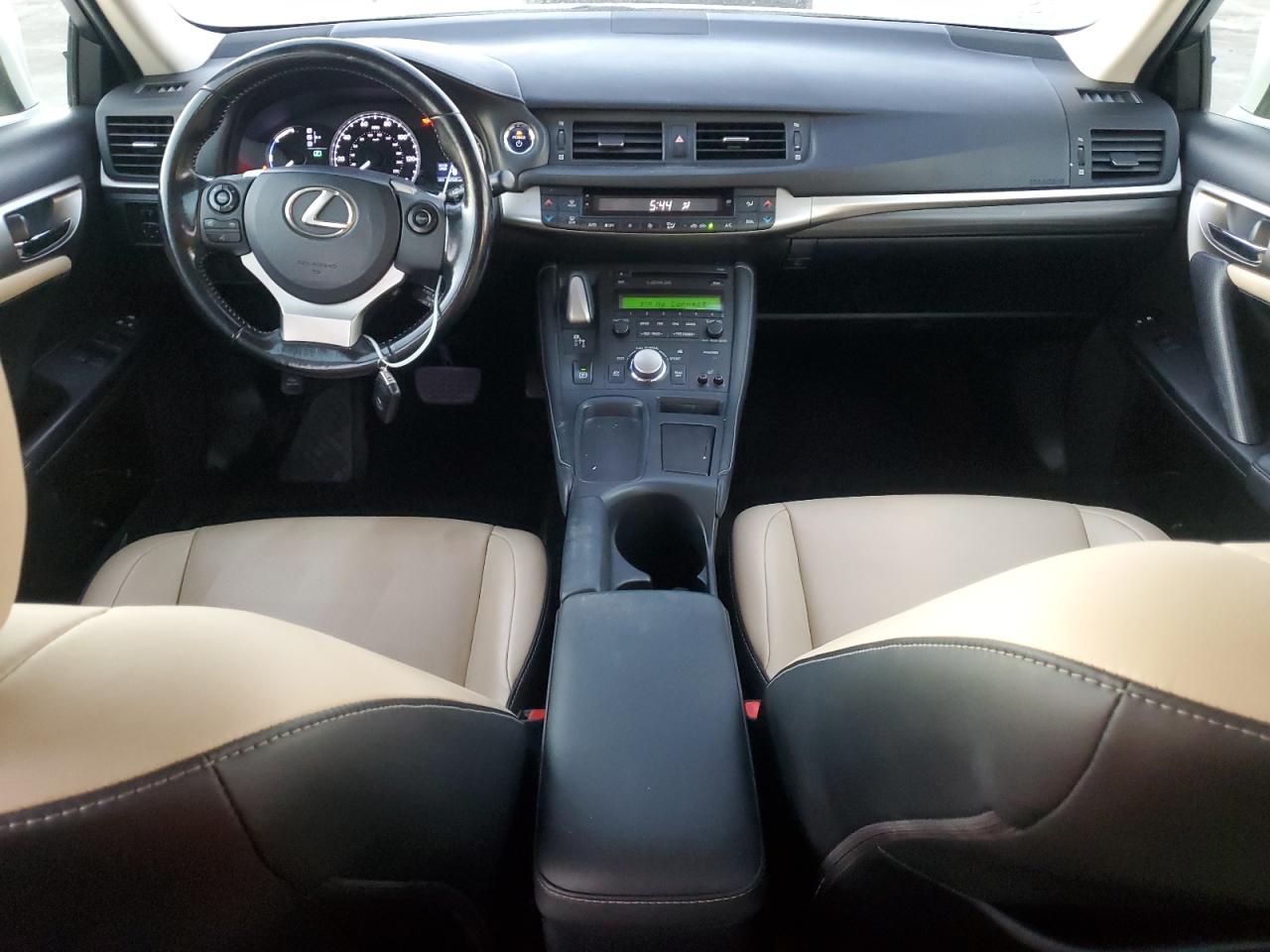 2017 Lexus CT - Image 8