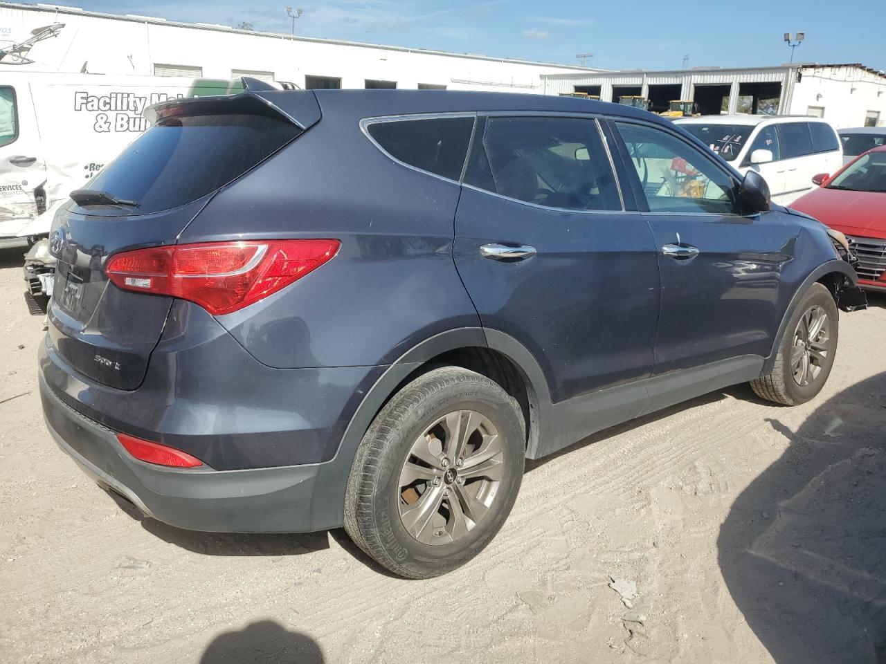 2015 Hyundai Santa Fe - Image 3