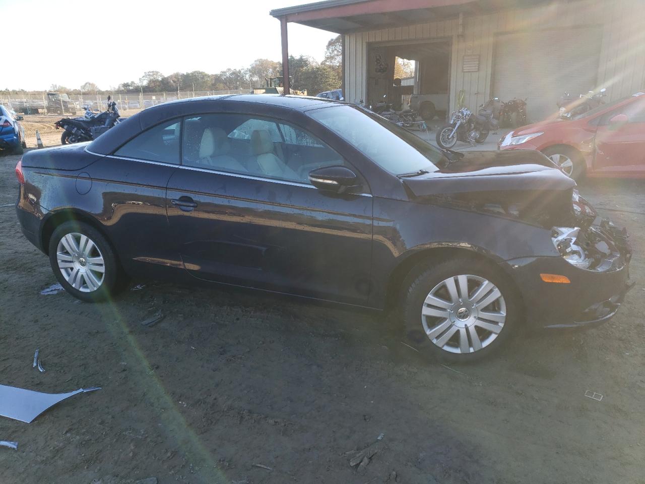 2010 Volkswagen Eos - Image 4