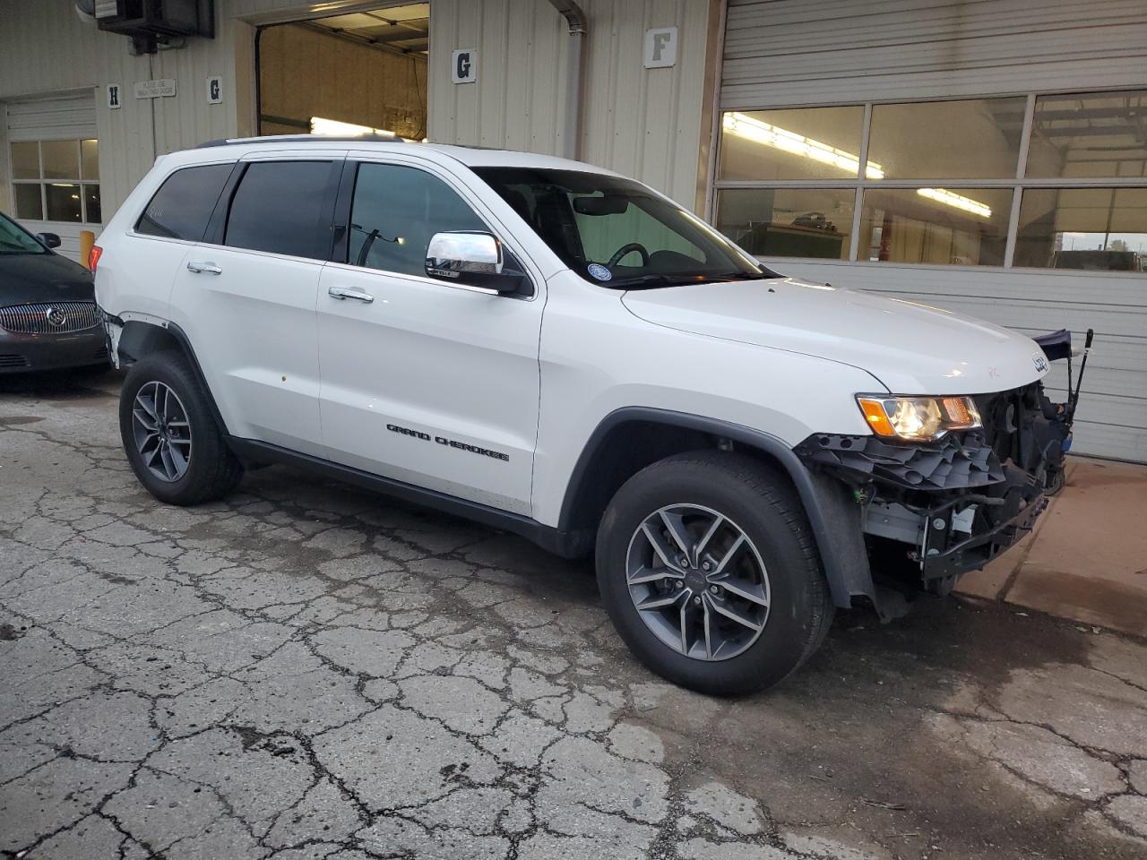 2019 Jeep Grand Cherokee - Image 4
