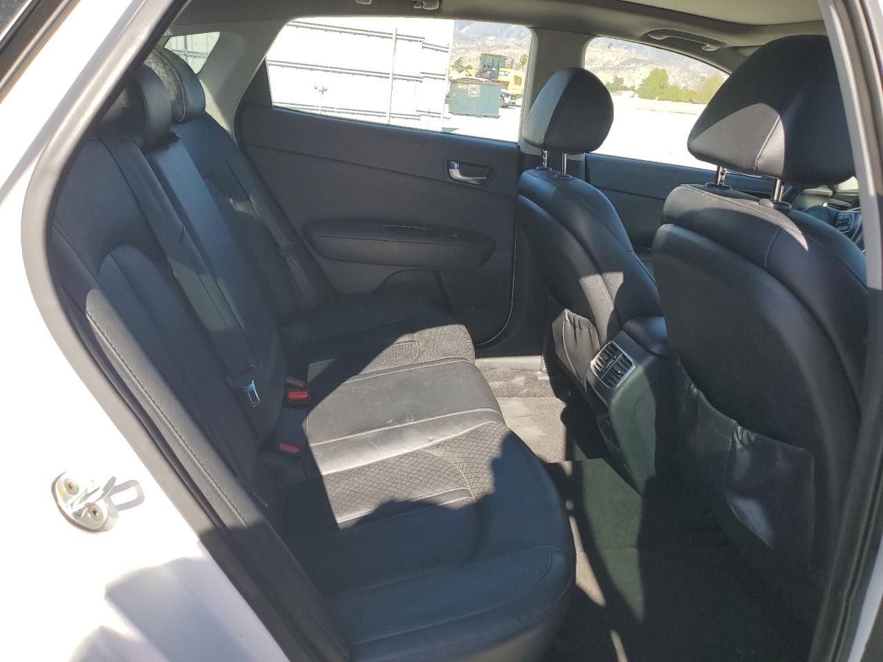 2016 Kia Optima - Image 10