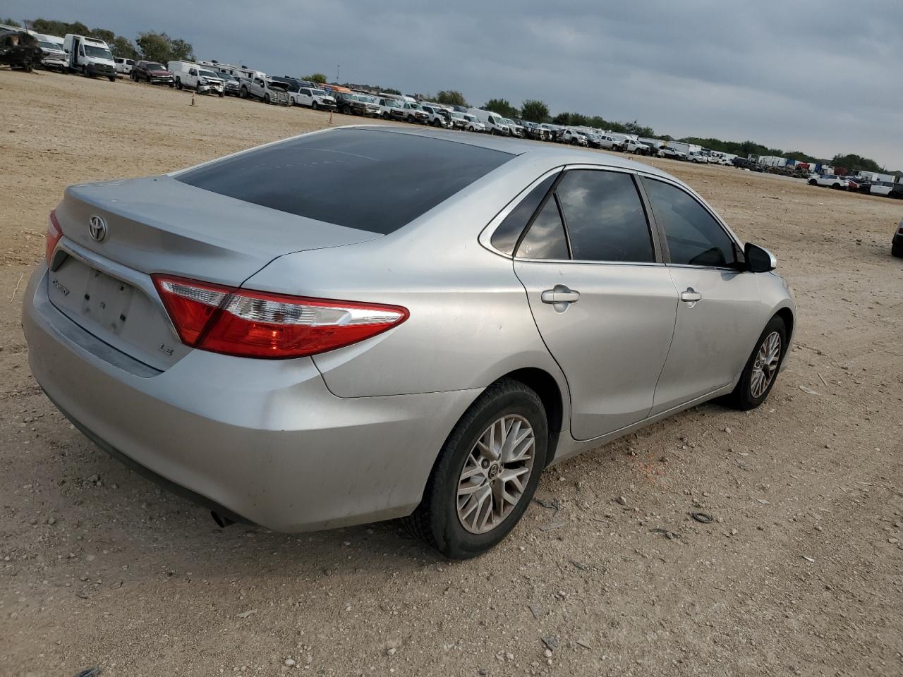 2016 Toyota Camry - Image 3