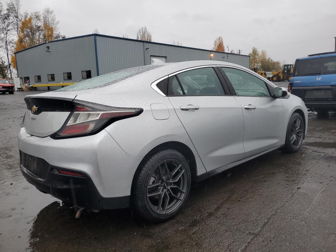 2017 Chevrolet Volt - Image 3