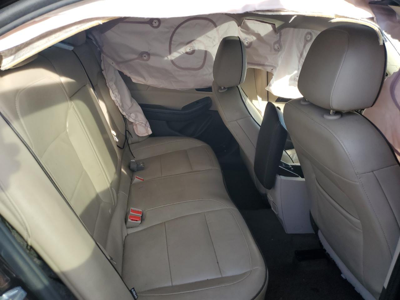 2015 Chevrolet Malibu - Image 11