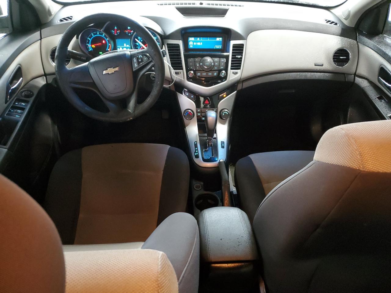 2012 Chevrolet Cruze - Image 8
