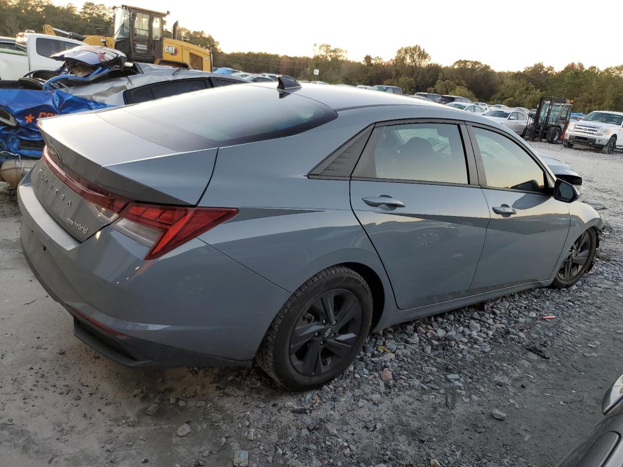 2021 Hyundai Elantra - Image 3