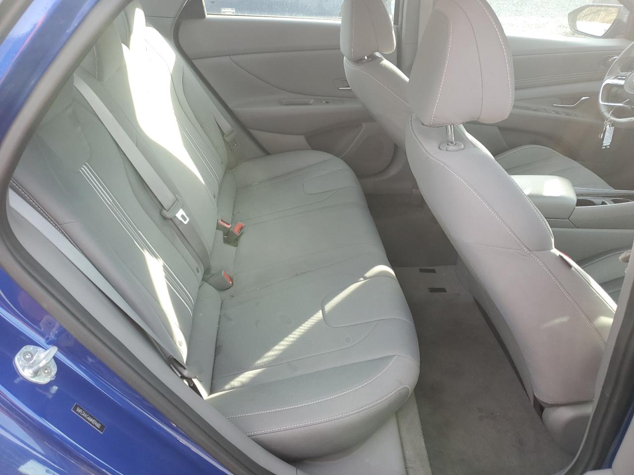 2021 Hyundai Elantra - Image 10