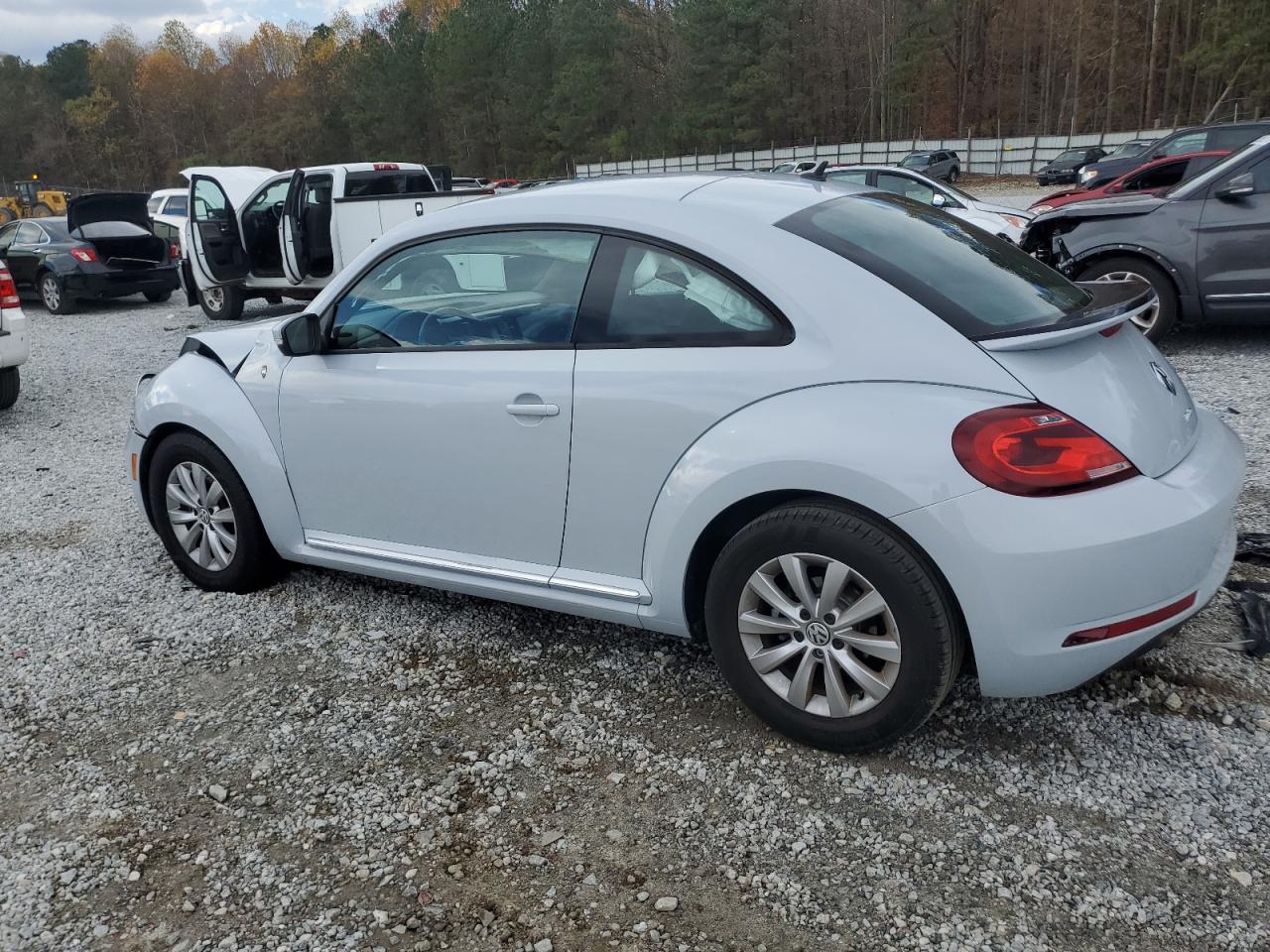 2019 Volkswagen Beetle - Image 2