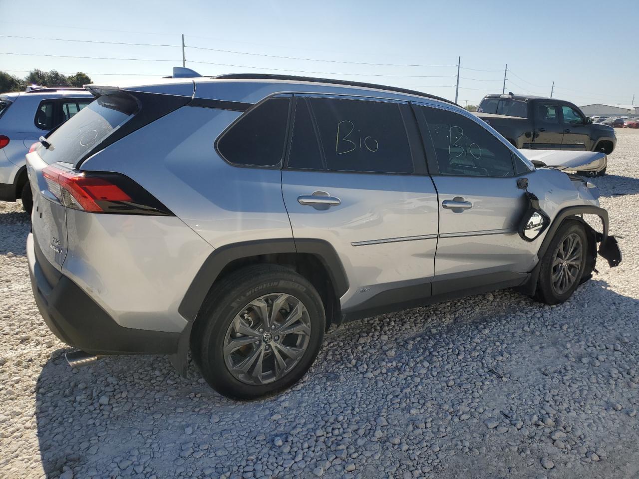 2024 Toyota RAV 4 - Image 3