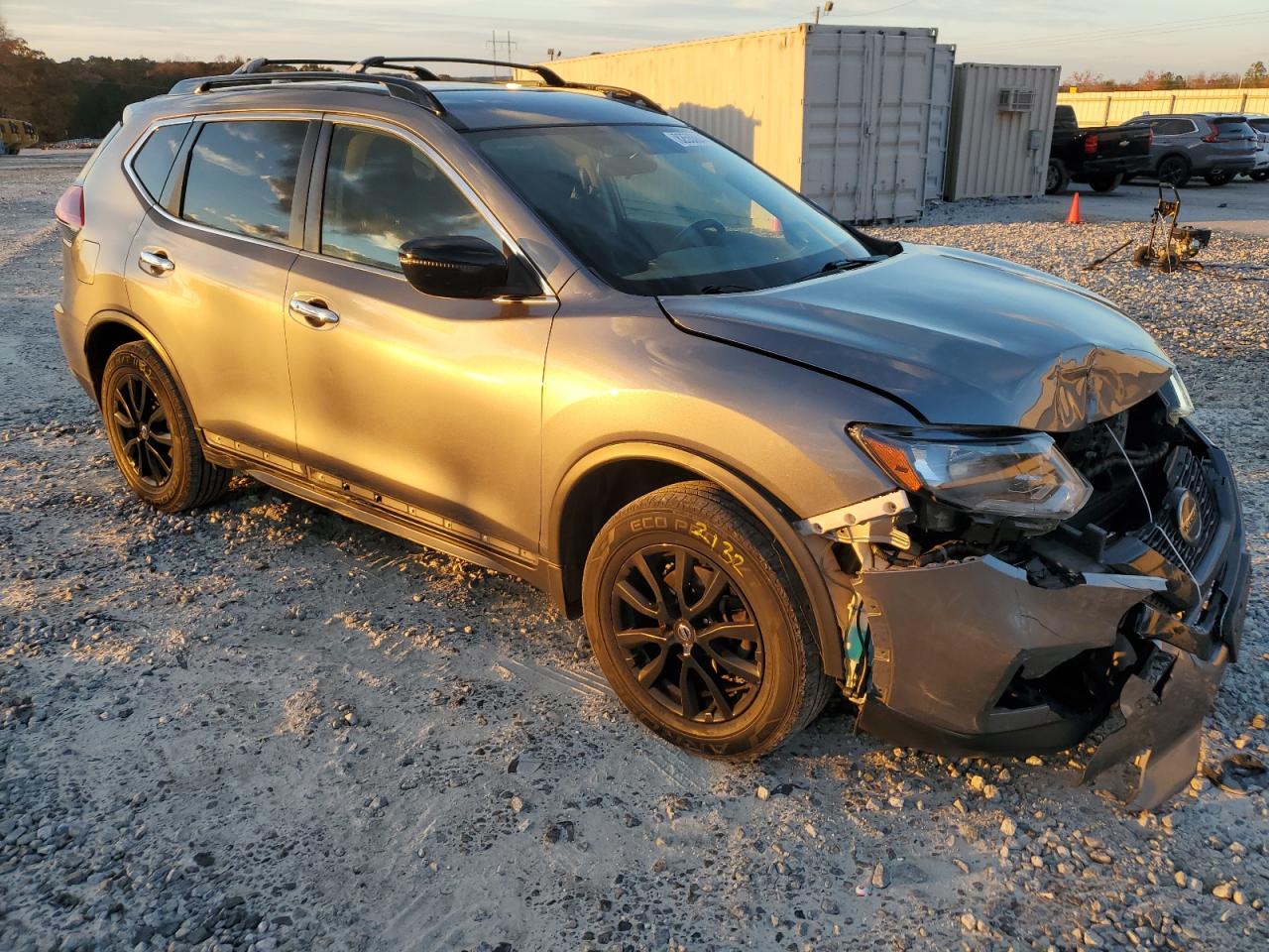 2018 Nissan Rogue - Image 4