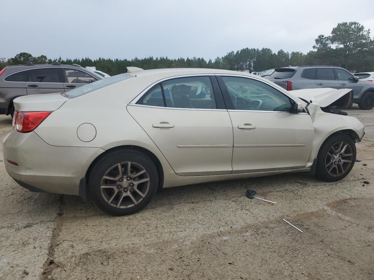 2016 Chevrolet Malibu - Image 3