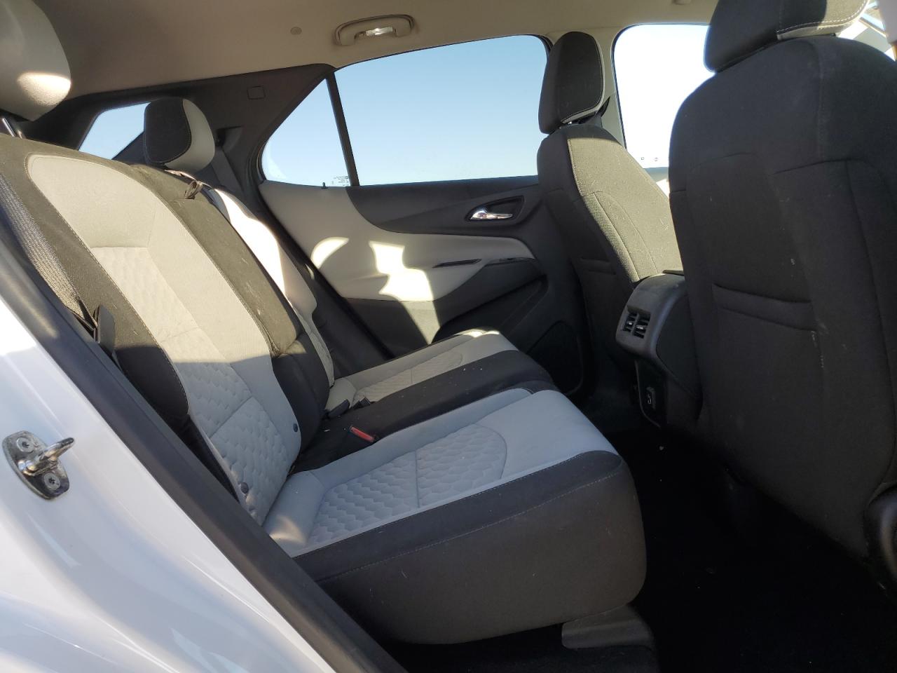 2021 Chevrolet Equinox - Image 11