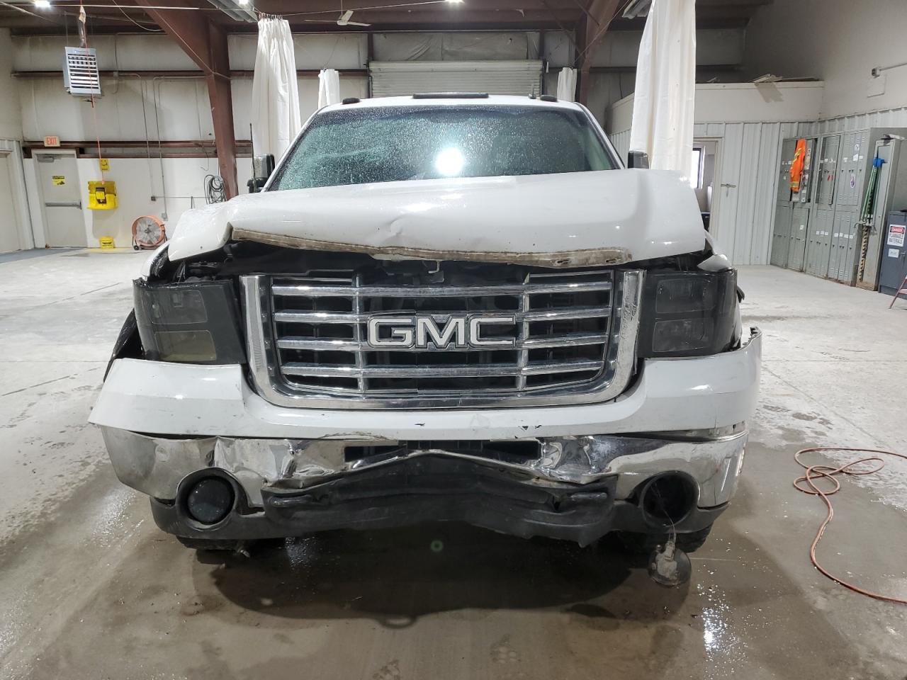 2009 GMC Sierra - Image 5