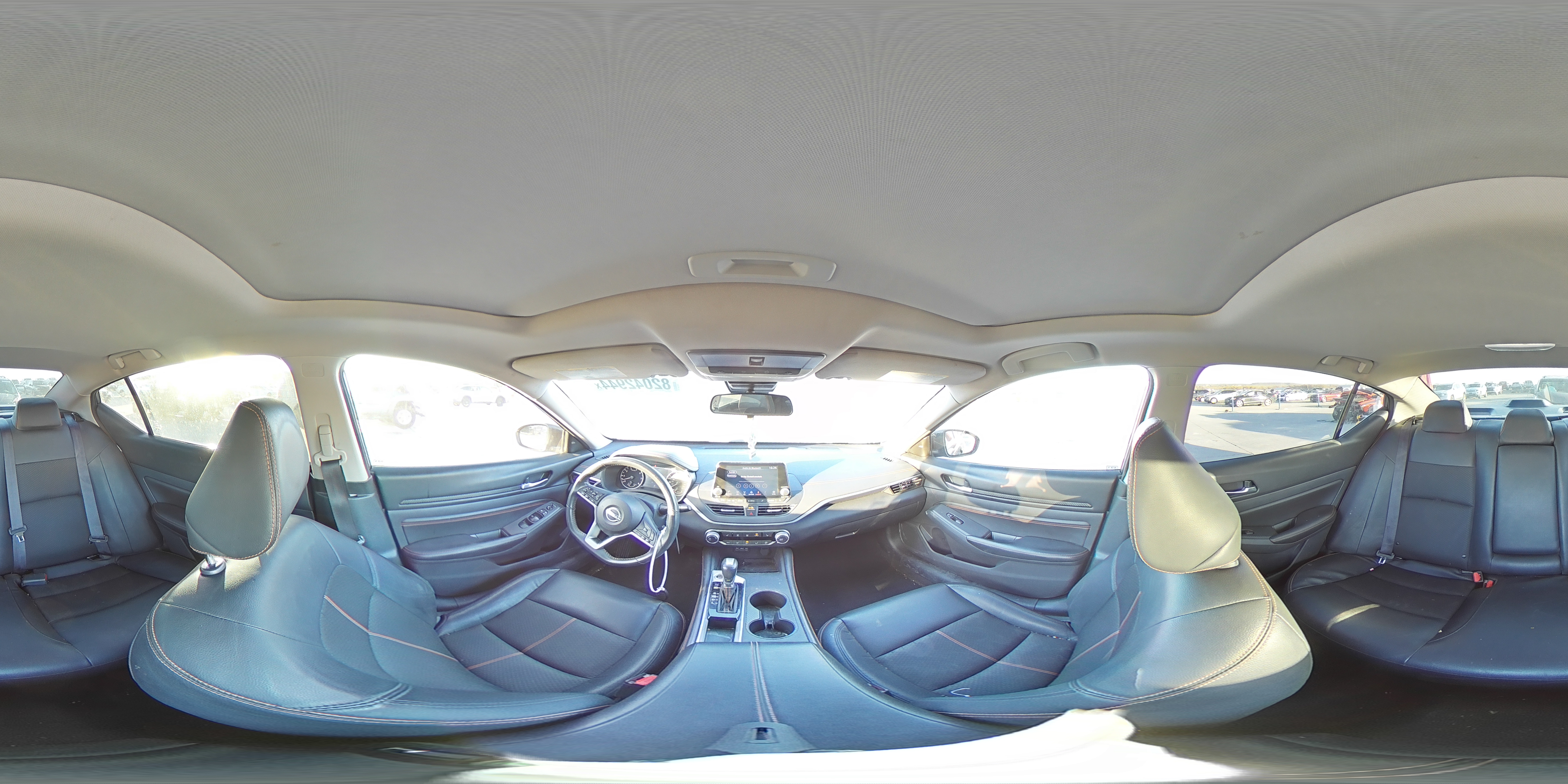 2022 Nissan Altima - Image 12