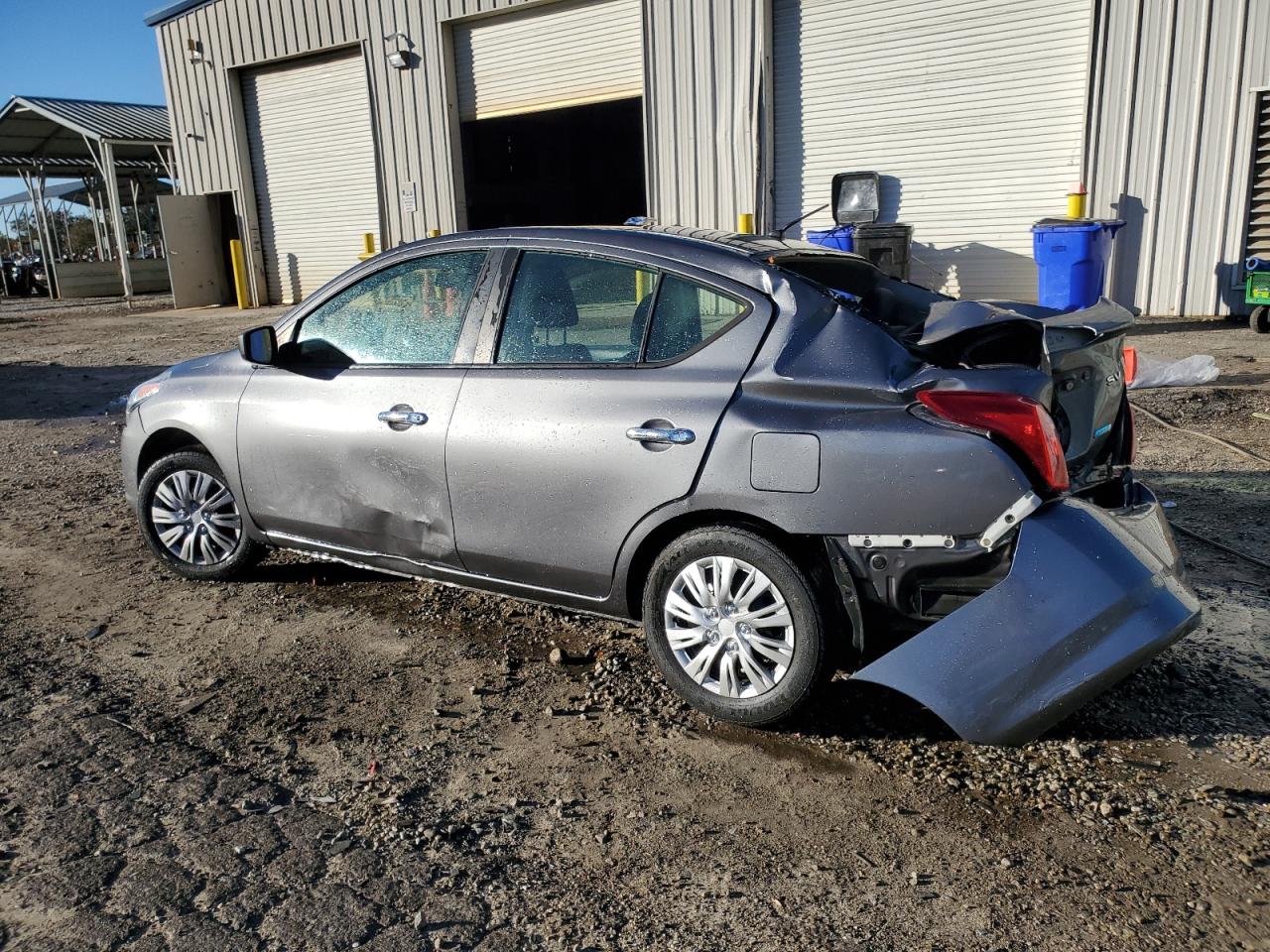 2016 Nissan Versa - Image 2
