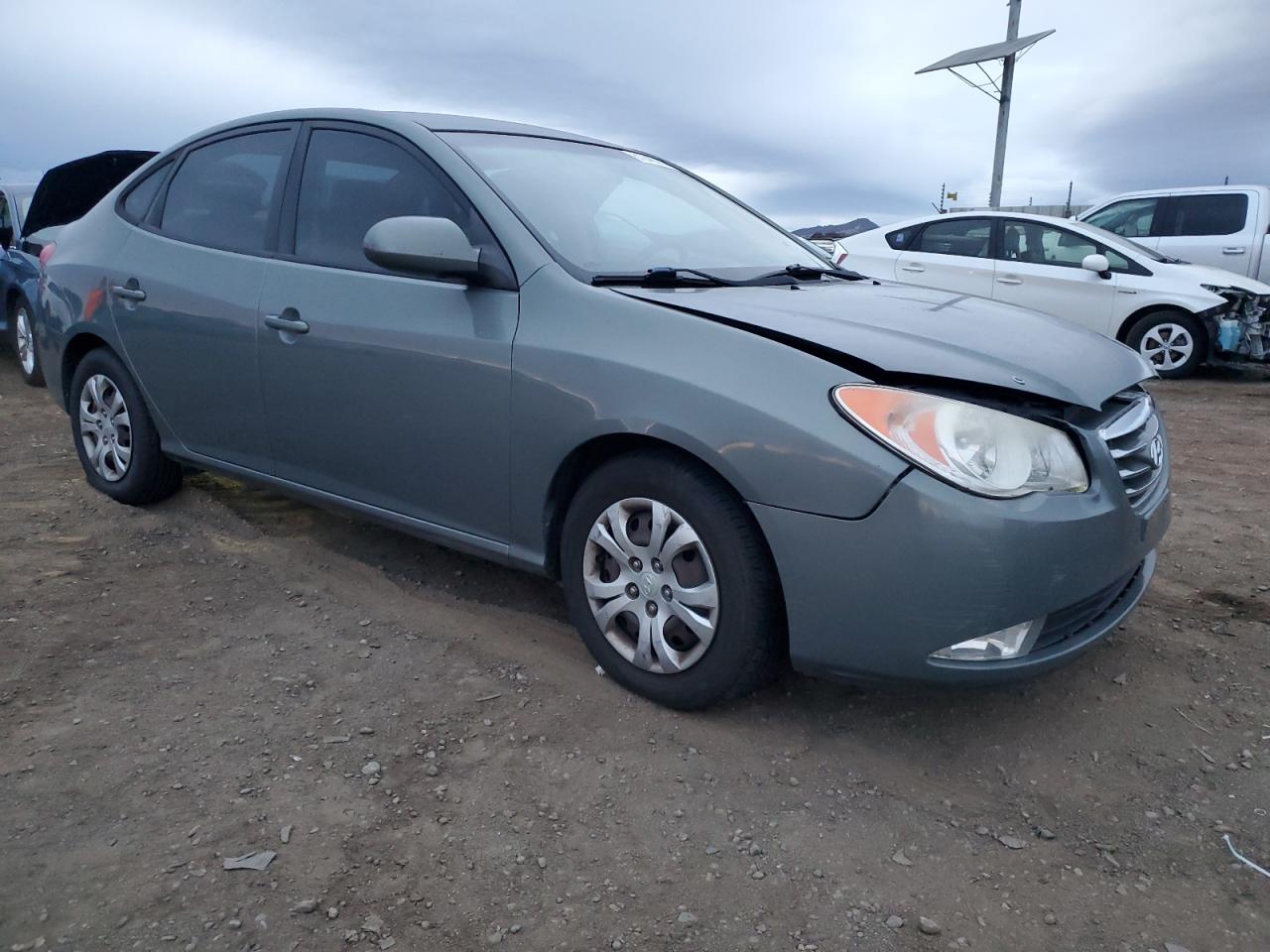 2010 Hyundai Elantra - Image 4