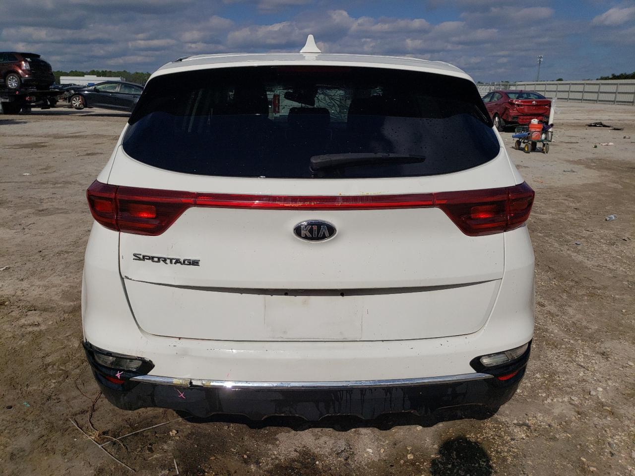 VIN KNDPMCAC9M7910983 2021 KIA SPORTAGE no.6