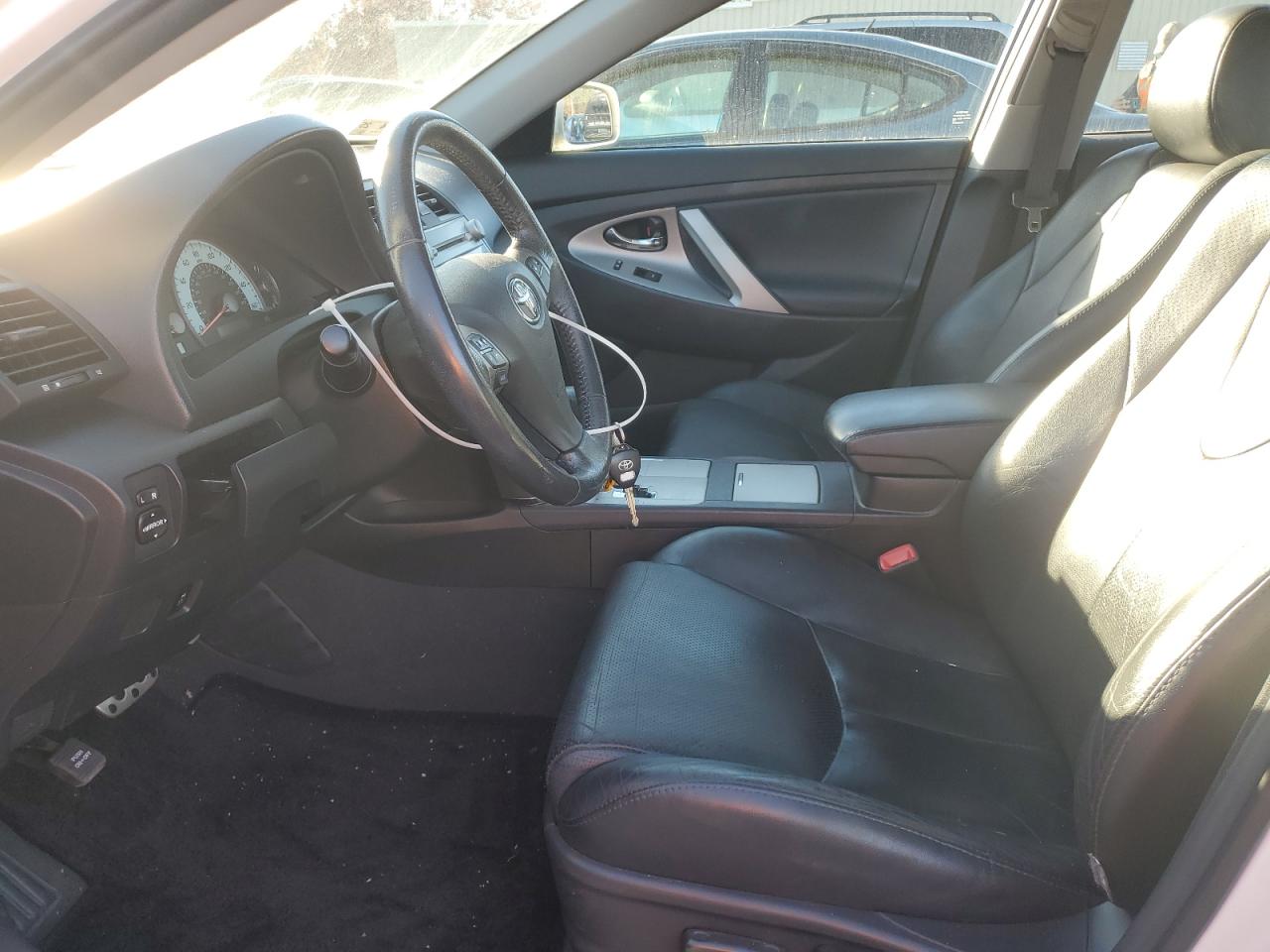 2011 Toyota Camry - Image 7